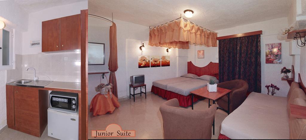 Siagas Beach Hotel Agioi Theodoroi Rom bilde