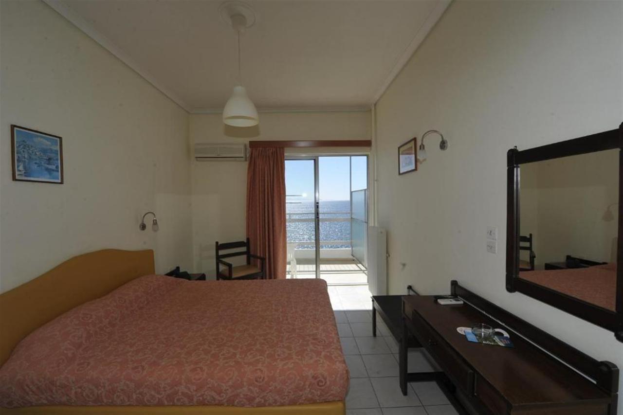 Siagas Beach Hotel Agioi Theodoroi Eksteriør bilde
