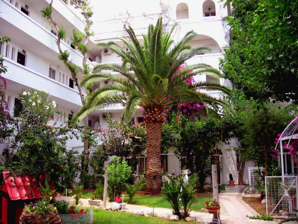 Siagas Beach Hotel Agioi Theodoroi Eksteriør bilde